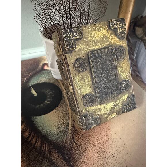 Vintage Gold Gilt Book-Shaped Trinket Box paper mache miniature ornate 4.5x3” - Picture 6 of 16